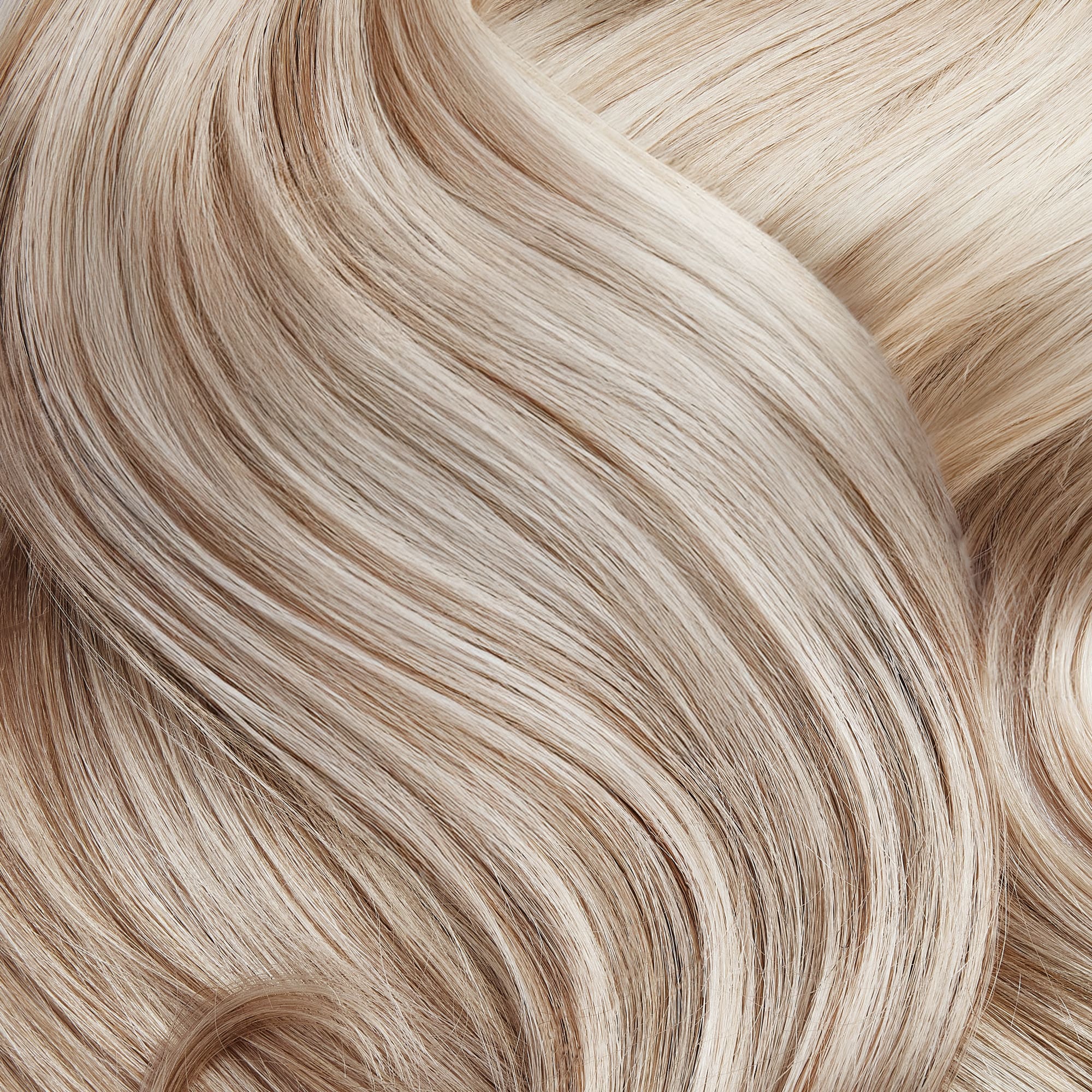 18" Seamless® Clip Ins (180g) - Image 53