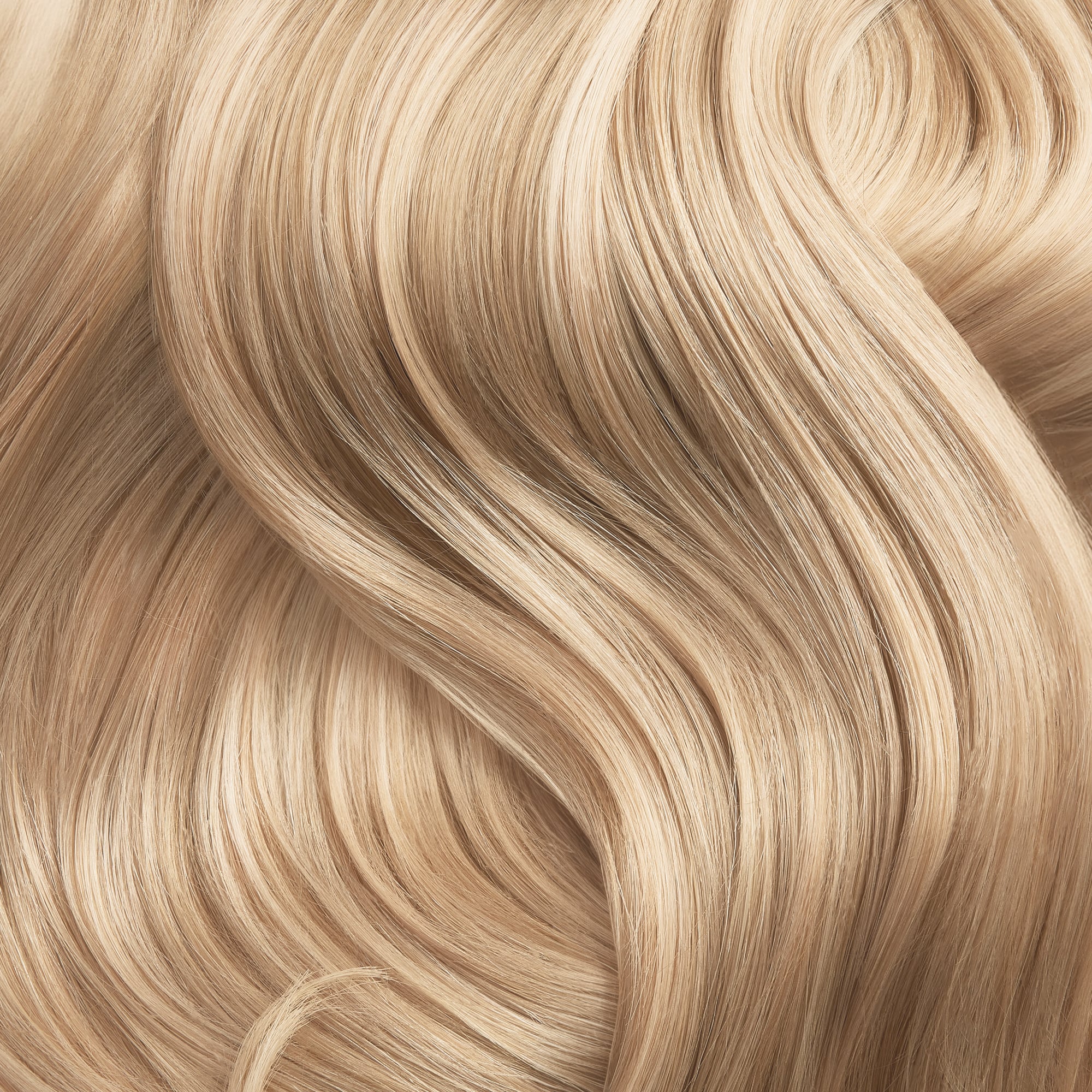 18" Seamless® Clip Ins (180g) - Image 54